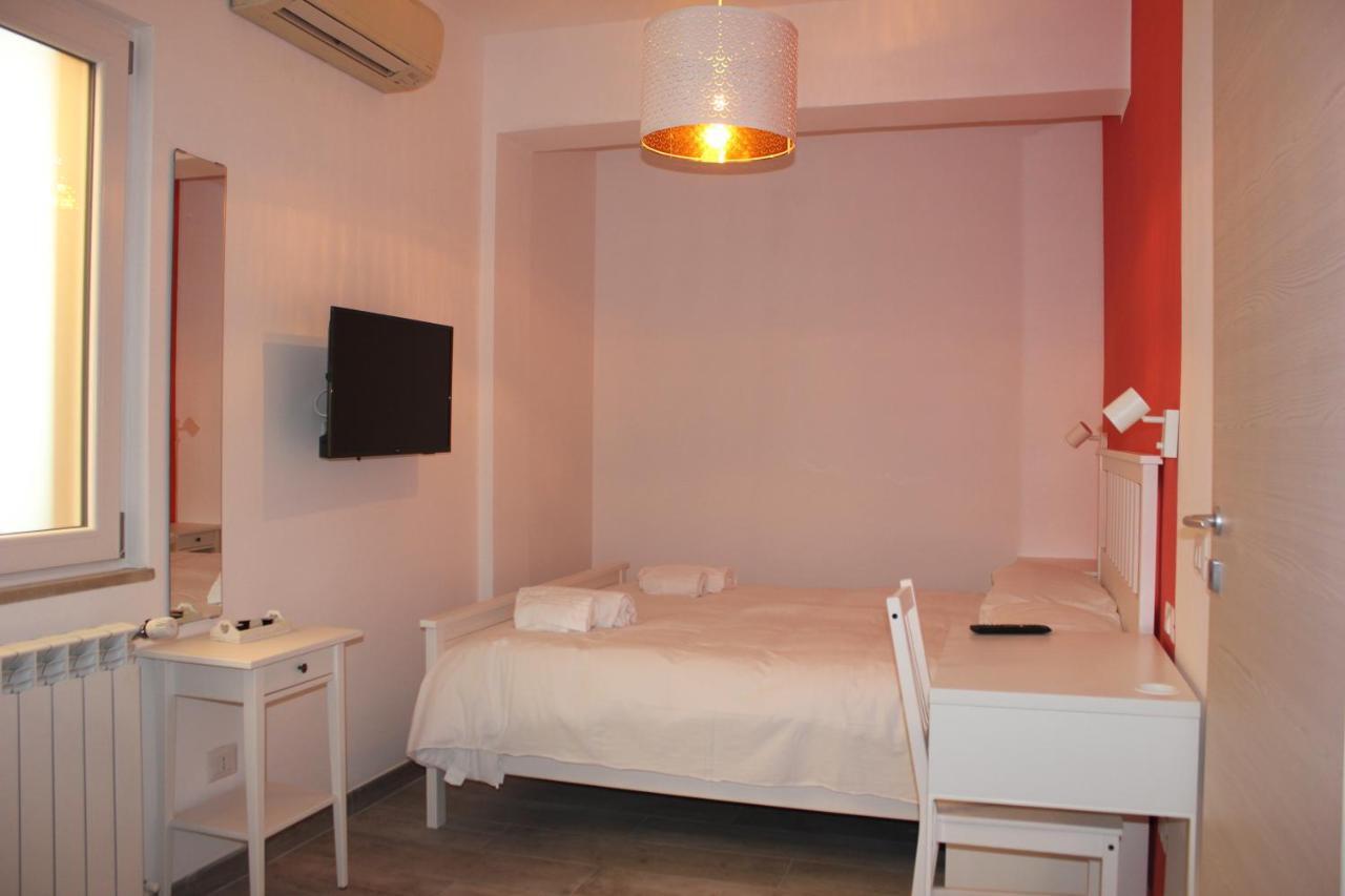 Roman Sunrise Rooms Exteriör bild